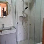 Lodge тхаті