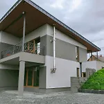 тхаті Yablunytsya