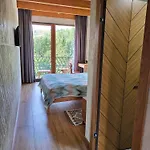 Lodge тхаті