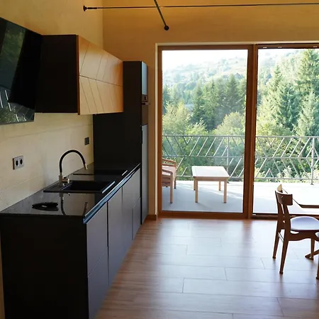 山林小屋 тхаті *
